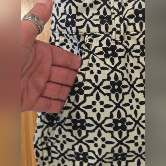 ❤️ NWOT CB Established 1962 Patterned Shorts - Picture 4 of 8